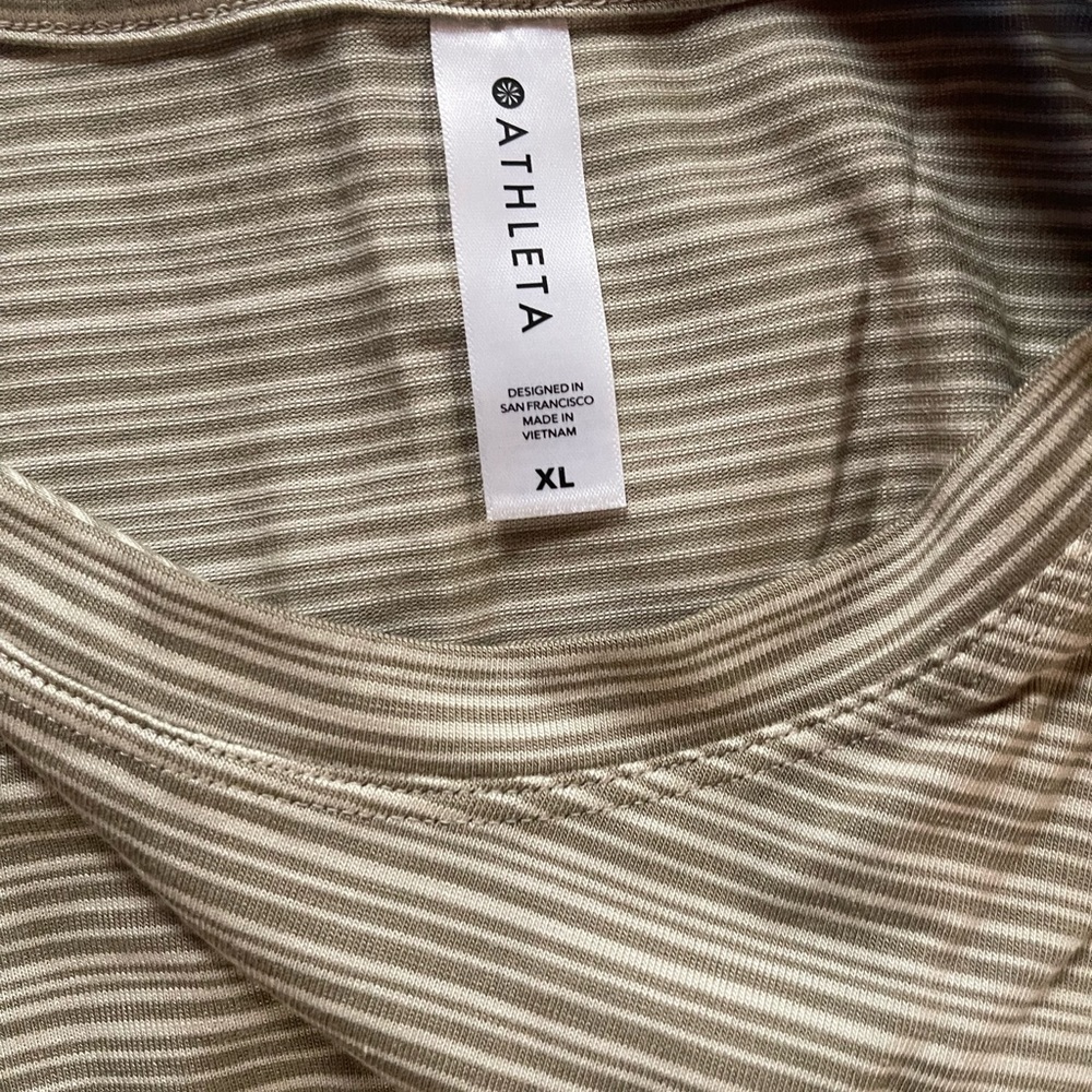 Athleta women’s tank